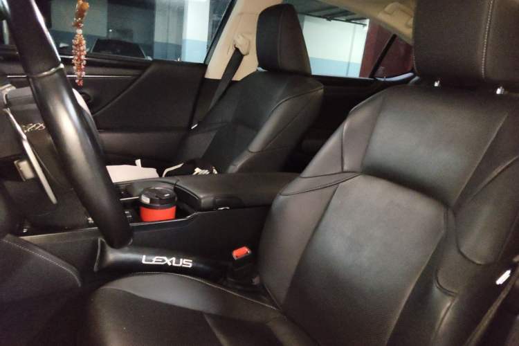 Used Lexus ES 2020 300h Premier Edition Left Front Seat