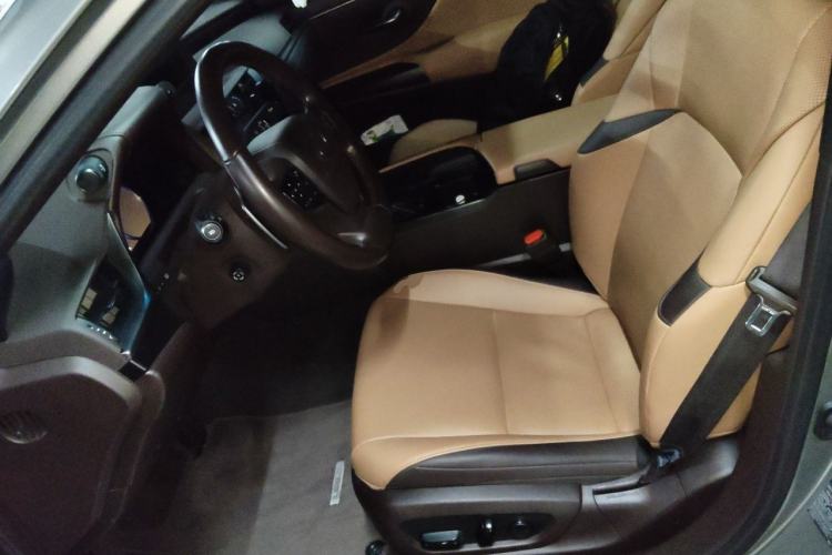 Used Lexus ES 2020 200 Excellence Edition Left Front Seat
