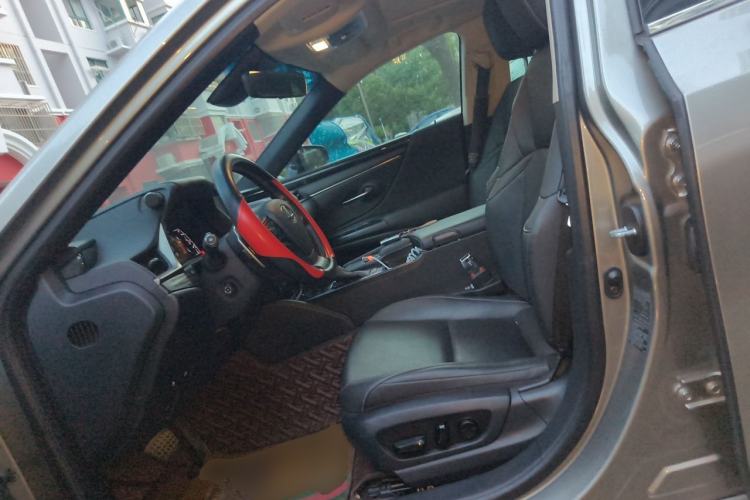Used Lexus ES 2020 200 Excellence Edition Left Front Seat