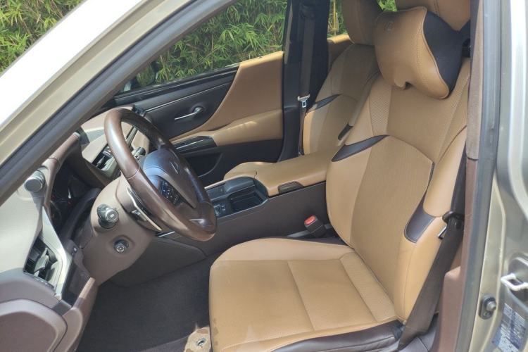 Used Lexus ES 2020 200 Excellence Edition Left Front Seat