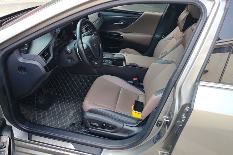 Used Lexus ES 2020 200 Excellence Edition Left Front Seat