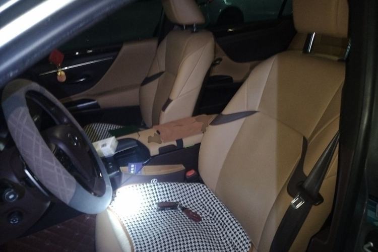 Used Lexus ES 2020 200 Luxury Edition Left Front Seat