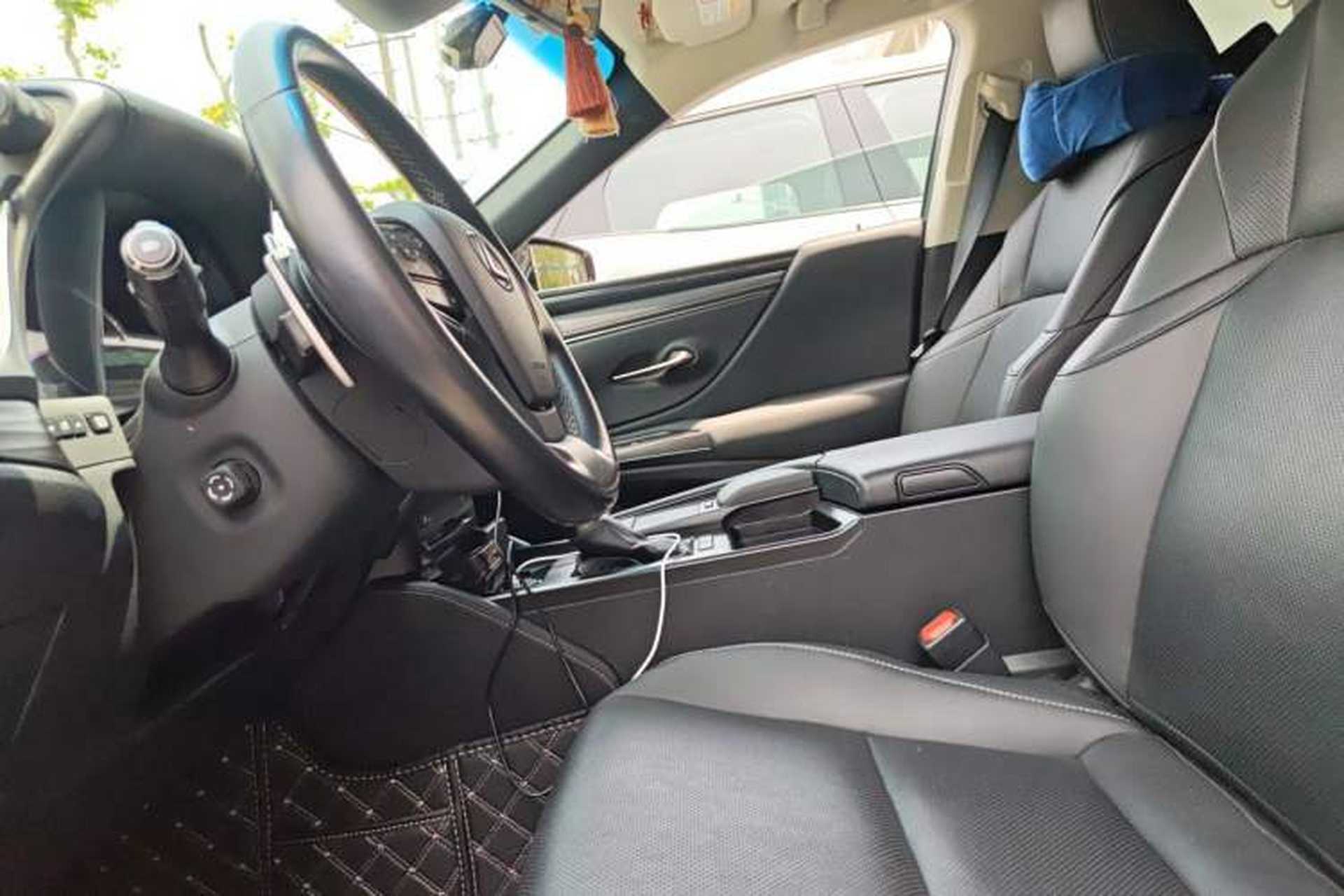 Used Lexus ES 2020 200 Excellence Edition Left Front Seat