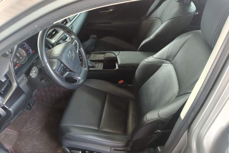 Used Lexus ES 2020 200 Excellence Edition Left Front Seat