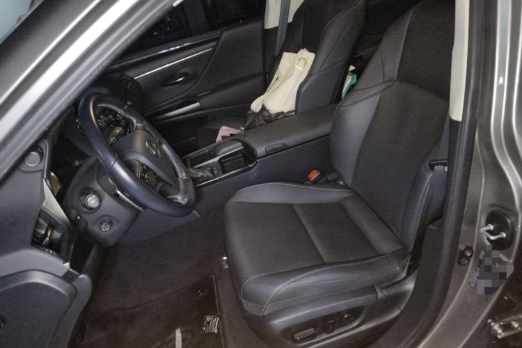 Used Lexus ES 2020 200 Excellence Edition Left Front Seat