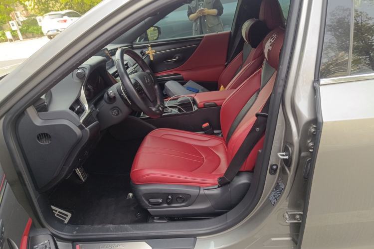 Used Lexus ES 2020 260 F SPORT Left Front Seat