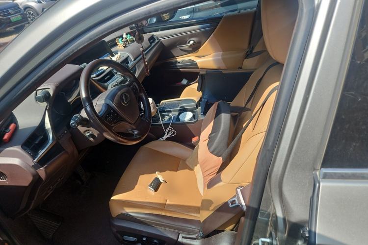 Used Lexus ES 2020 200 Excellence Edition Left Front Seat