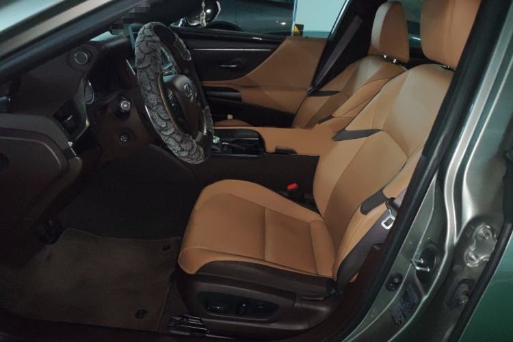 Used Lexus ES 2020 200 Excellence Edition Left Front Seat