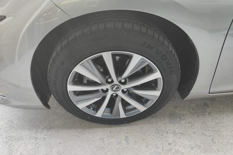 Used Lexus ES 2020 200 Excellence Edition Left Front Wheel Hub