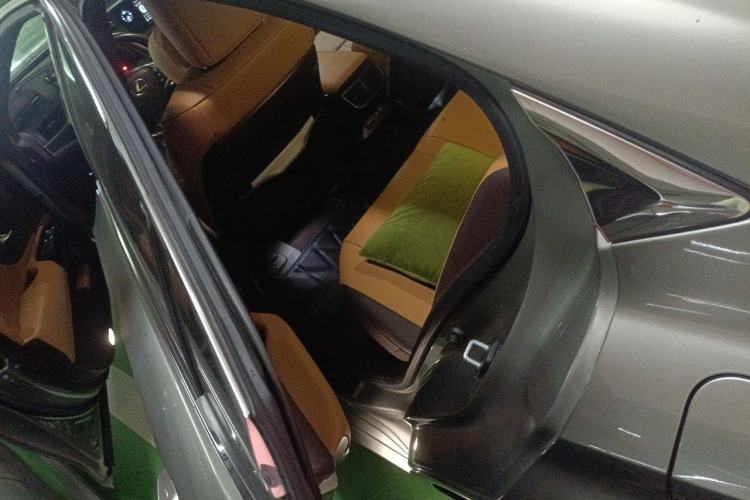 Used Lexus ES 2020 300h Premier Edition Left Rear Seat