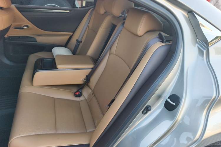Used Lexus ES 2020 200 Excellence Edition Left Rear Seat