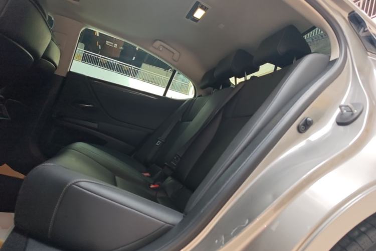 Used Lexus ES 2020 200 Excellence Edition Left Rear Seat