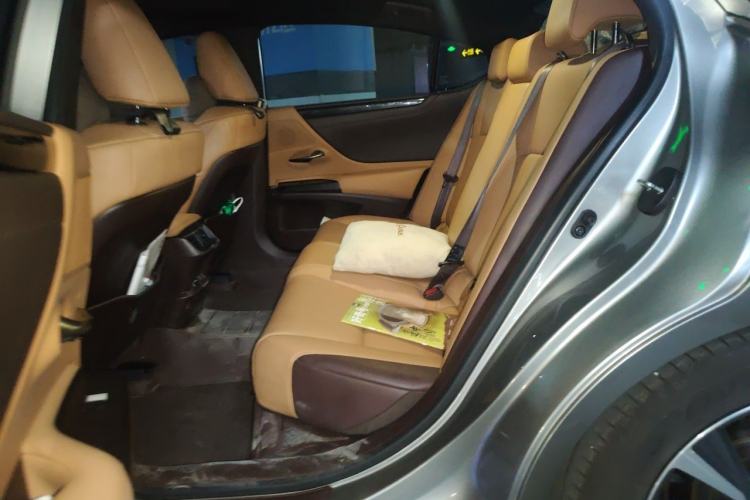 Used Lexus ES 2020 200 Excellence Edition Left Rear Seat