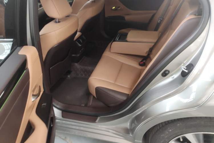 Used Lexus ES 2020 200 Excellence Edition Left Rear Seat