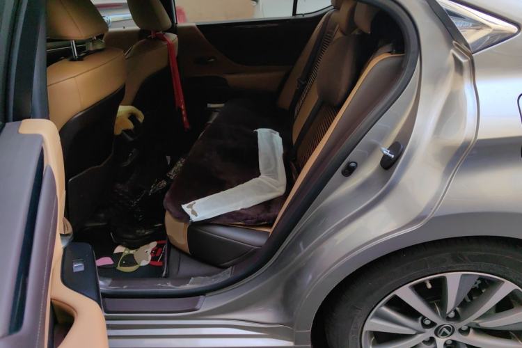 Used Lexus ES 2020 260 Excellence Edition Left Rear Seat