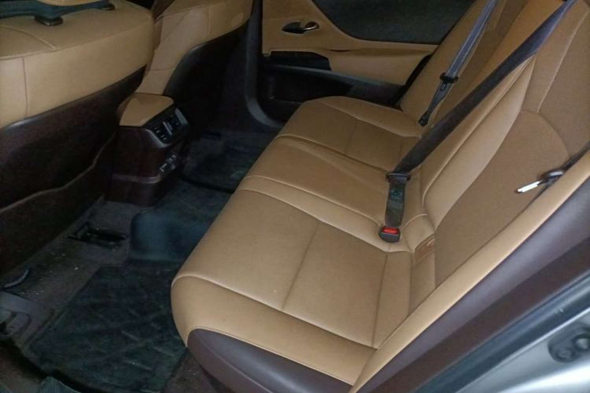 Used Lexus ES 2020 300h Premier Edition Left Rear Seat