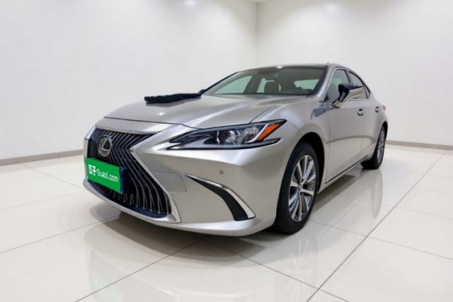 Ojetý Lexus ES 2020 200 Excellence Edition