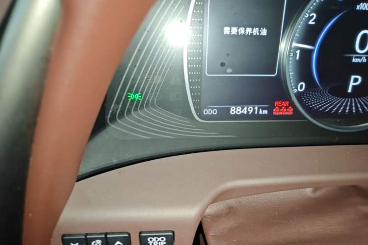 Used Lexus ES 2020 200 Excellence Edition Odometer Close Up