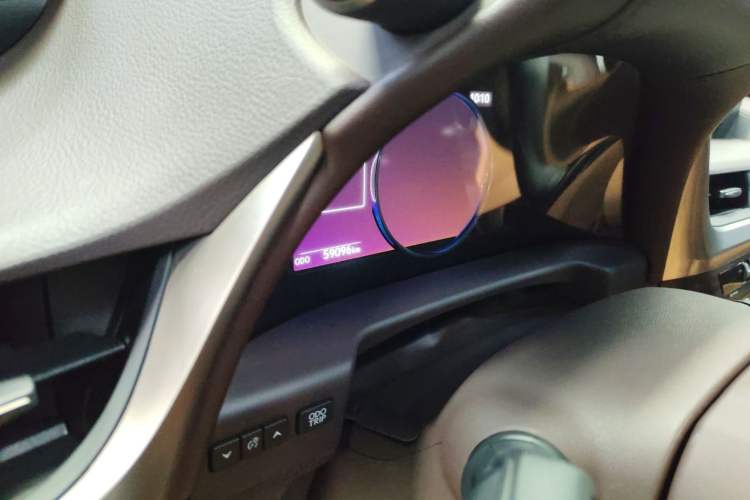 Used Lexus ES 2020 200 Excellence Edition Odometer Close Up