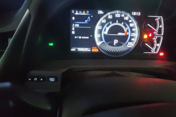 Used Lexus ES 2020 200 Excellence Edition Odometer Close Up