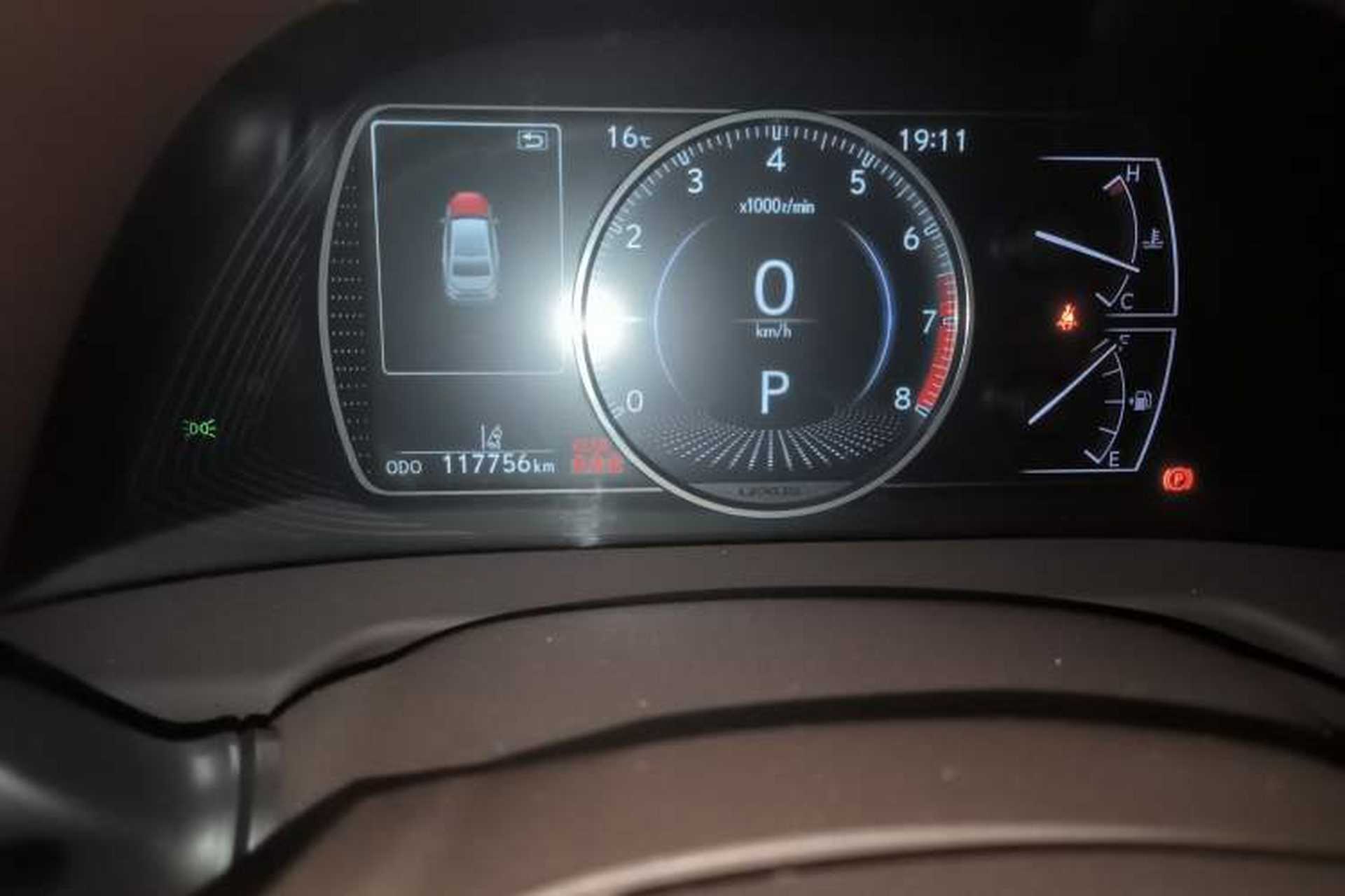 Used Lexus ES 2020 200 Excellence Edition Odometer Close Up