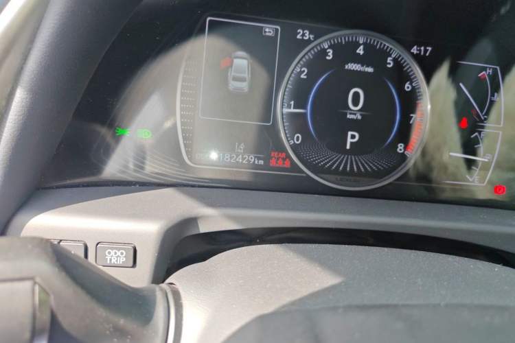 Used Lexus ES 2020 200 Excellence Edition Odometer Close Up