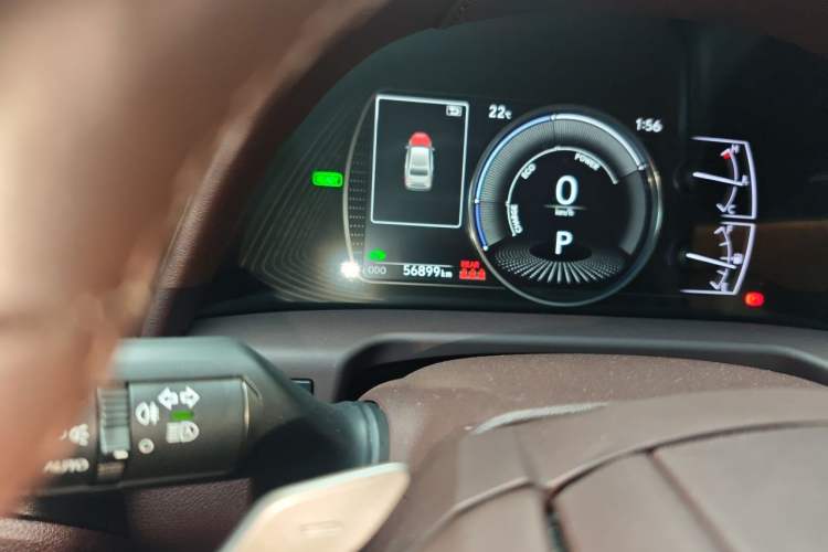 Used Lexus ES 2020 300h Premier Edition Odometer Close Up