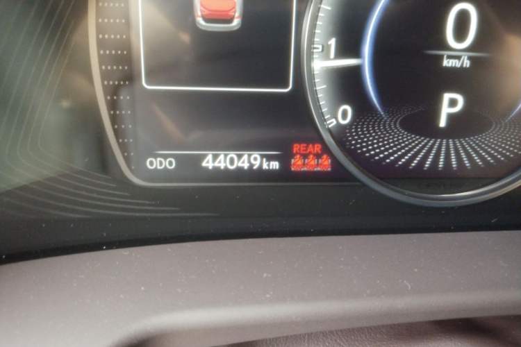 Used Lexus ES 2020 200 Excellence Edition Odometer Close Up