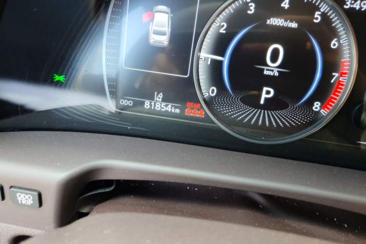 Used Lexus ES 2020 200 Excellence Edition Odometer Close Up