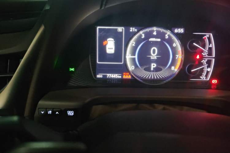Used Lexus ES 2020 200 Excellence Edition Odometer Close Up
