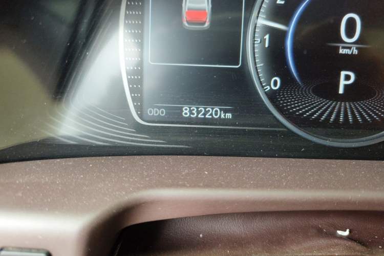 Used Lexus ES 2020 200 Excellence Edition Odometer Close Up
