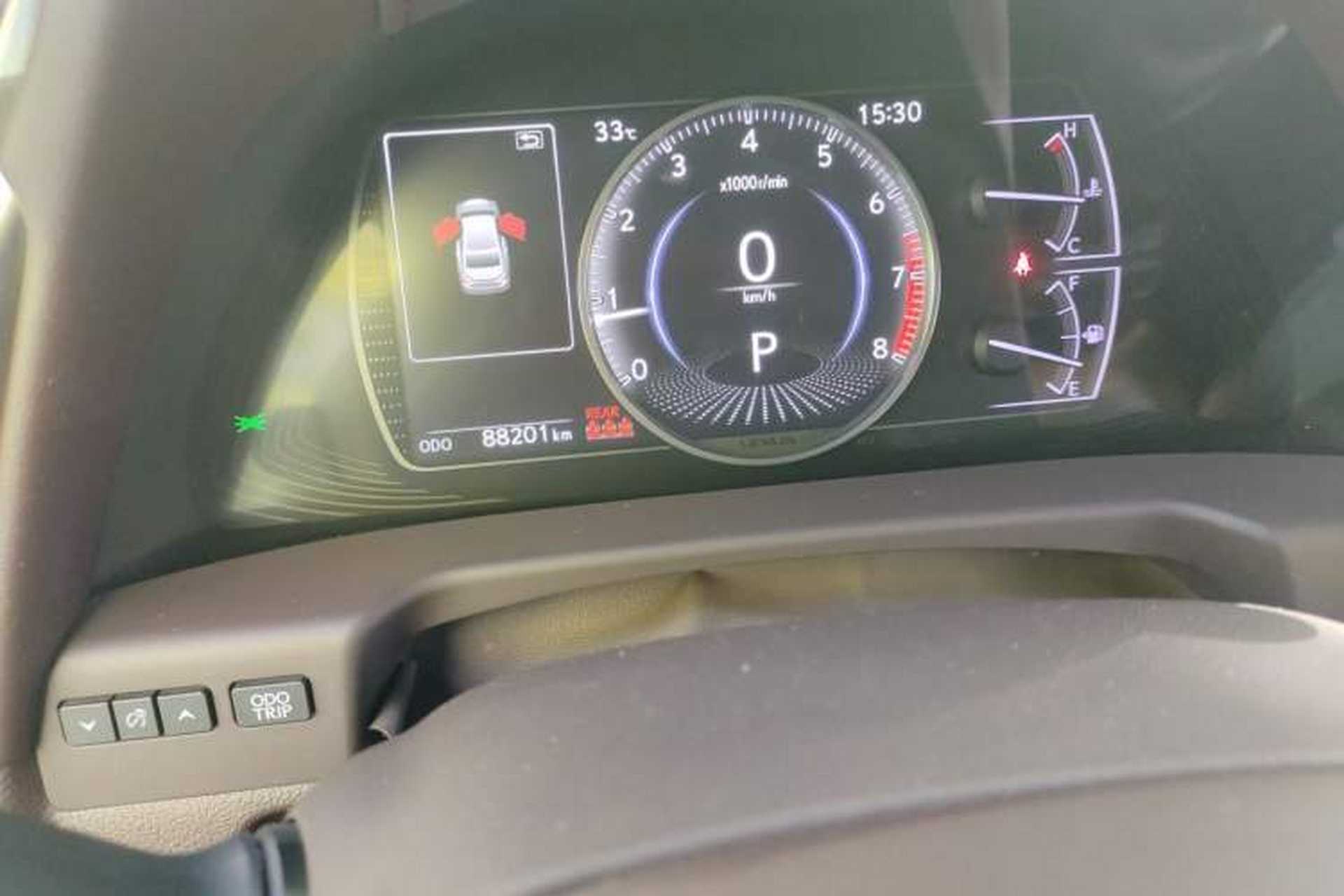 Used Lexus ES 2020 200 Excellence Edition Odometer Close Up