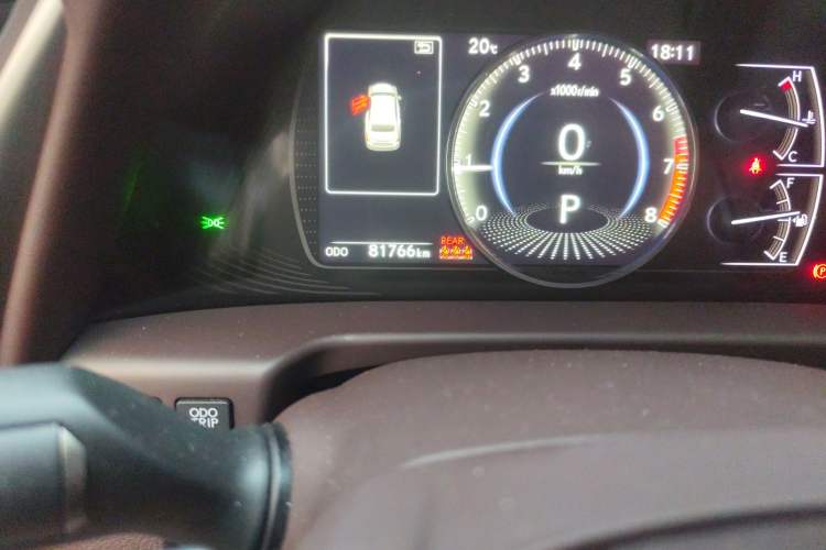Used Lexus ES 2020 200 Excellence Edition Odometer Close Up