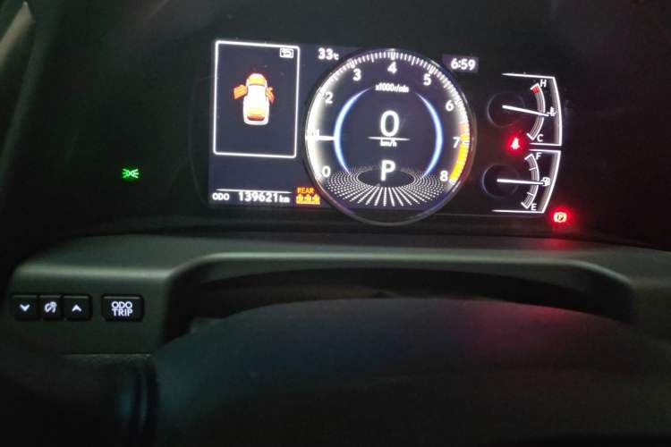 Used Lexus ES 2020 200 Excellence Edition Odometer Close Up