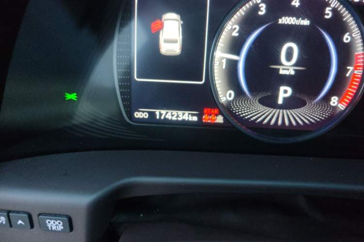 Used Lexus ES 2020 200 Excellence Edition Odometer Close Up