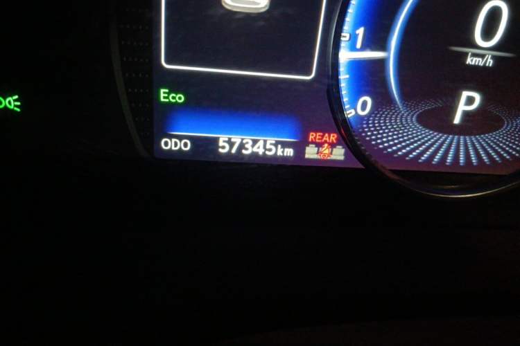Used Lexus ES 2020 200 Excellence Edition Odometer Close Up
