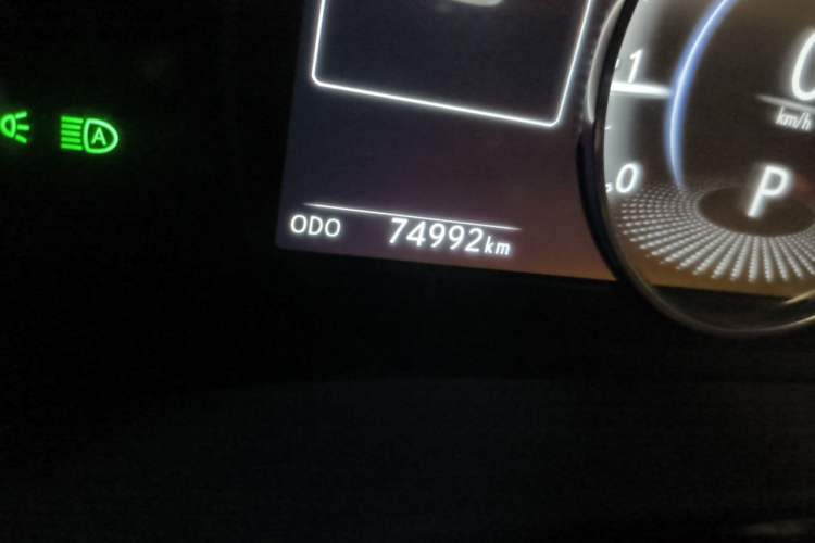 Used Lexus ES 2020 200 Excellence Edition Odometer Close Up