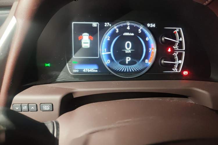 Used Lexus ES 2020 200 Excellence Edition Odometer Close Up