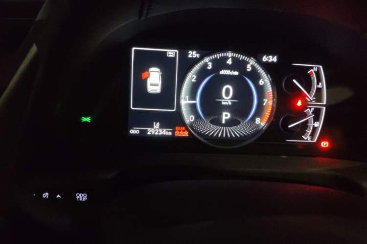 Used Lexus ES 2020 200 Excellence Edition Odometer Close Up