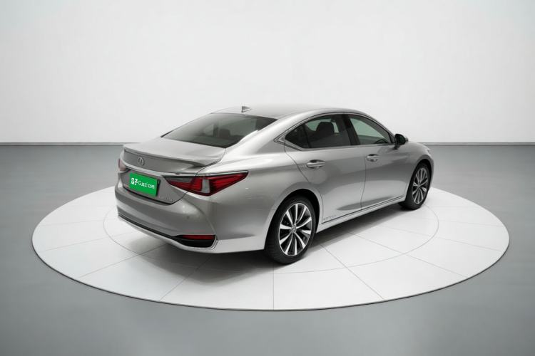 Used Lexus ES 2020 300h Premier Edition Rear