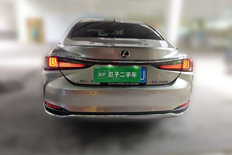 Used Lexus ES 2020 200 Luxury Edition Rear