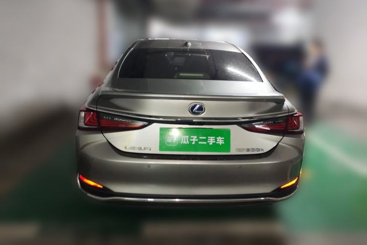 Used Lexus ES 2020 300h Premier Edition Rear