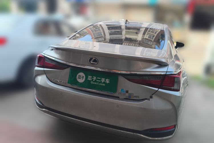 Used Lexus ES 2020 300h Premier Edition Rear