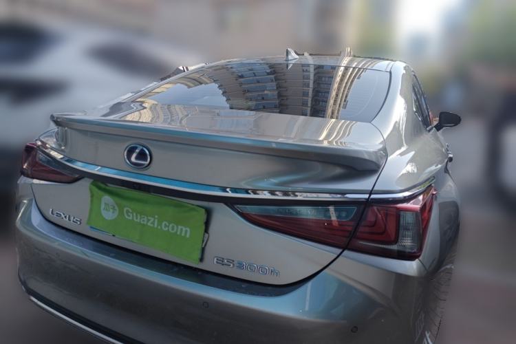 Used Lexus ES 2020 300h Premier Edition Rear