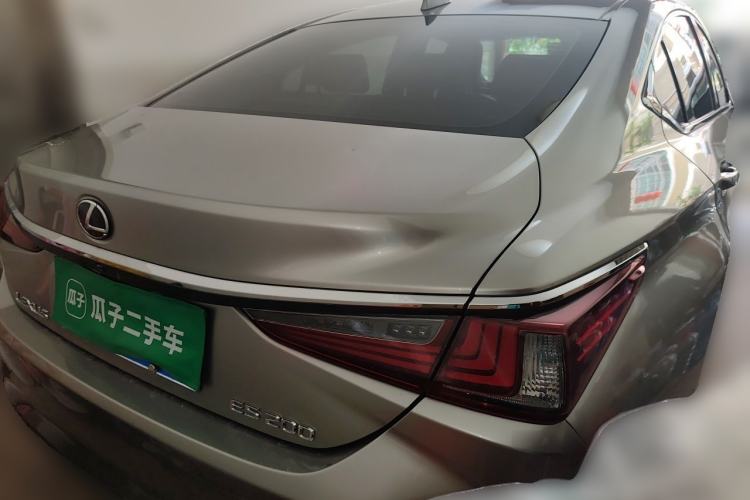 Used Lexus ES 2020 200 Excellence Edition Rear