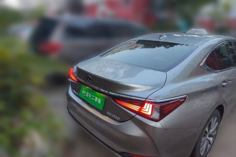 Used Lexus ES 2020 200 Excellence Edition Rear