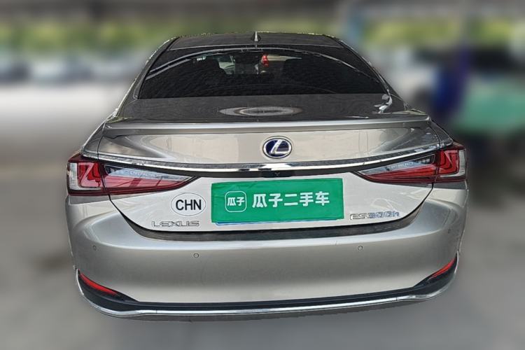 Used Lexus ES 2020 300h Premium Edition Rear