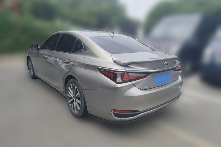 Used Lexus ES 2020 300h Premier Edition Rear Left 45 Deg