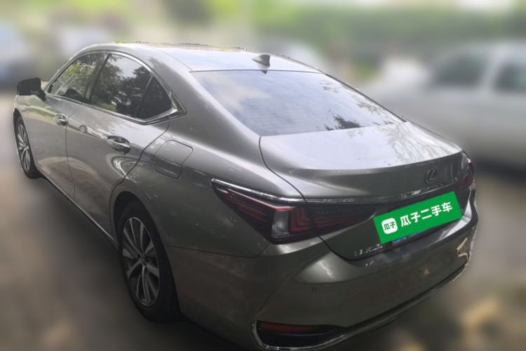 Used Lexus ES 2020 200 Excellence Edition Rear Left 45 Deg