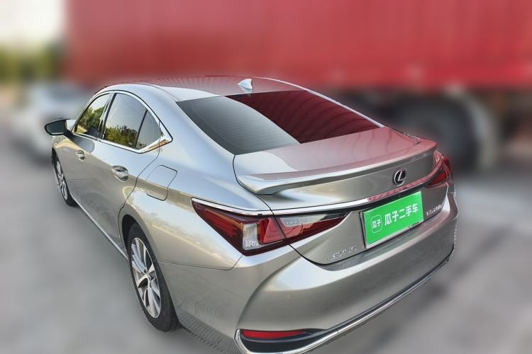 Used Lexus ES 2020 200 Excellence Edition Rear Left 45 Deg